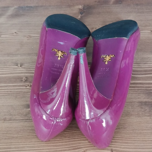 Prada pointed toe heels - Picture 5 of 8